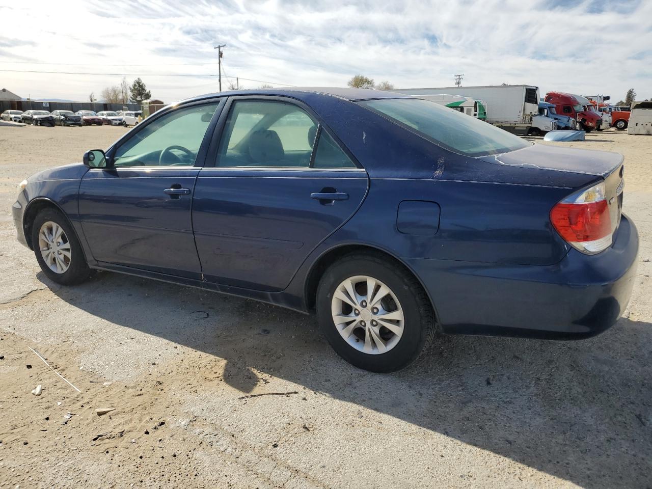 Image 2 of 2006 TOYOTA CAMRY LE 2006 with VIN 4T1BF32K26U120435