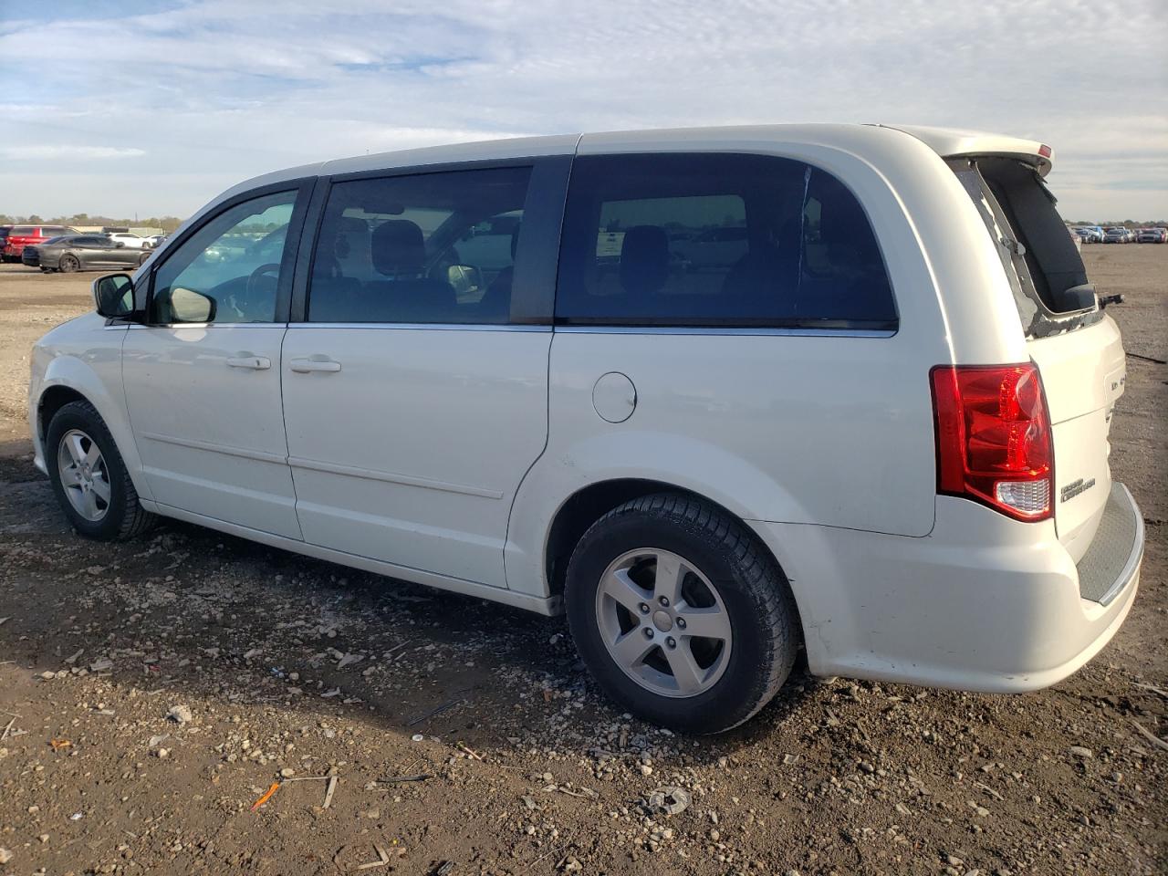 Image 2 of 2012 DODGE GRAND CARAVAN CREW 2012 with VIN 2C4RDGDG3CR110272