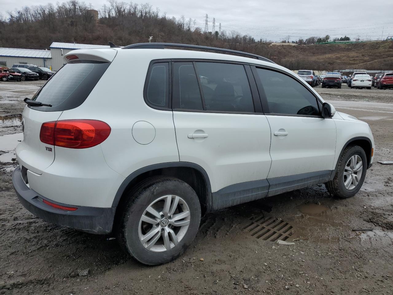 Image 3 of 2017 VOLKSWAGEN TIGUAN S 2017 with VIN WVGAV7AX5HW500976