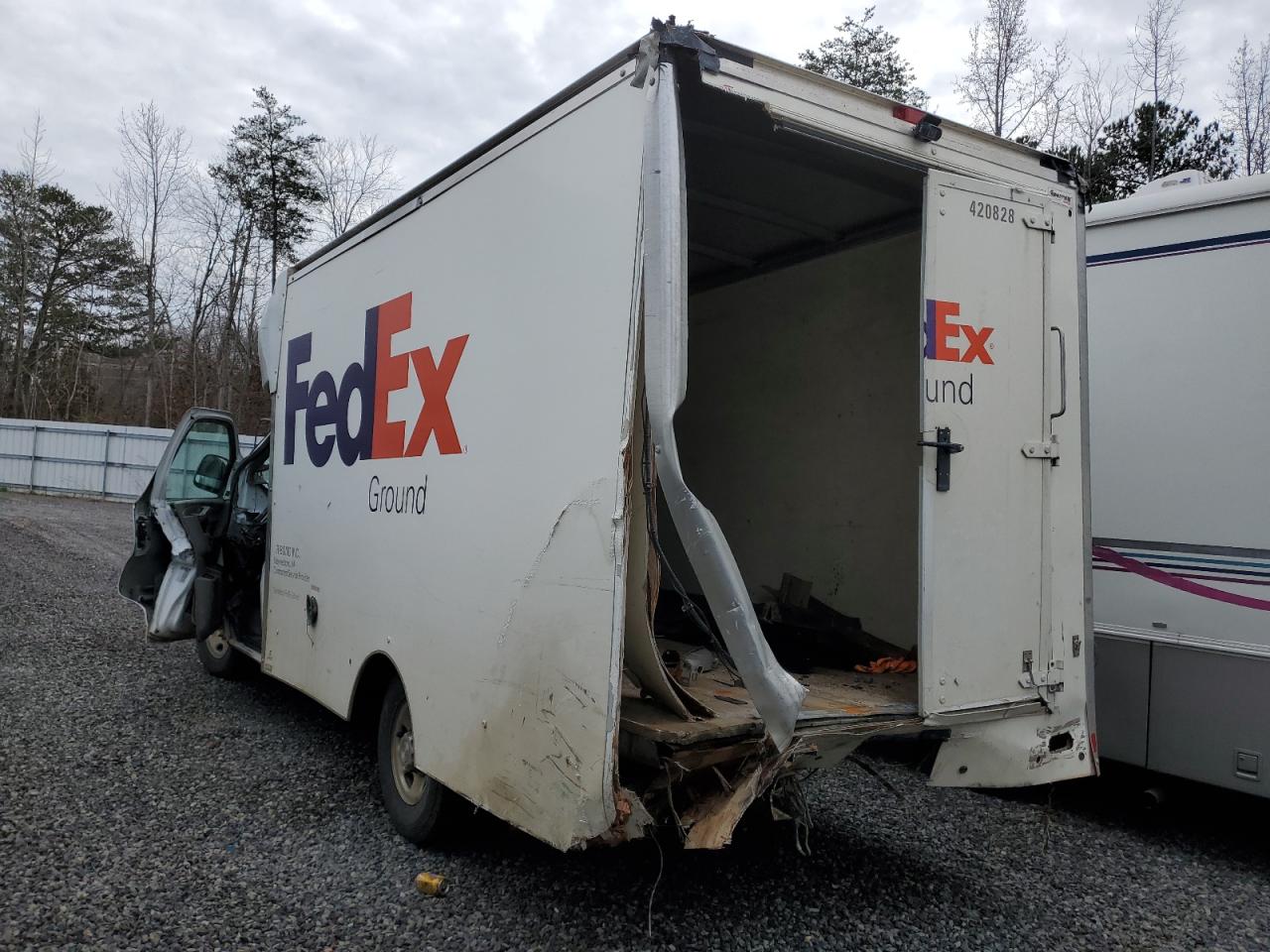 Изображение 2 2019 CHEVROLET EXPRESS G3500  2019 с VIN 1GB0GRFG0K1179646