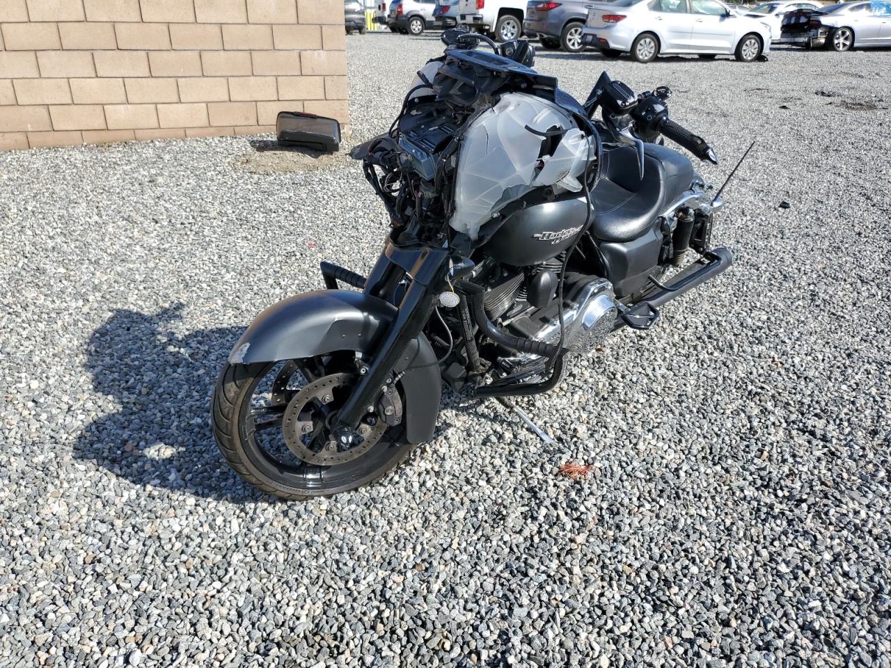 Obraz 2 z 2015 HARLEY-DAVIDSON FLHX STREET GLIDE 2015 z VIN 1HD1KBM39FB641206
