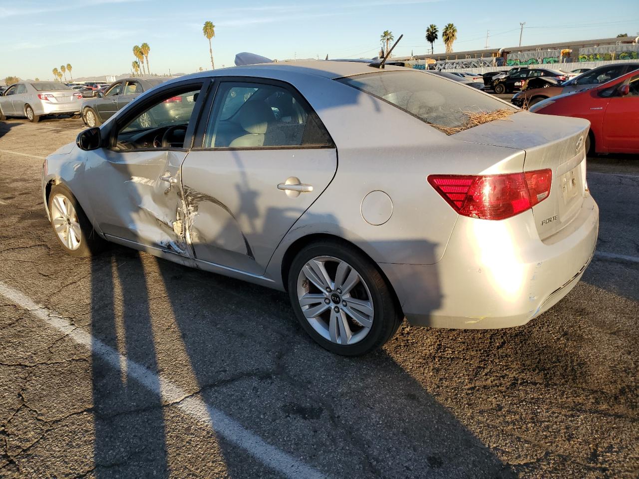 Obraz 2 z 2012 KIA FORTE EX 2012 z VIN KNAFU4A21C5580756