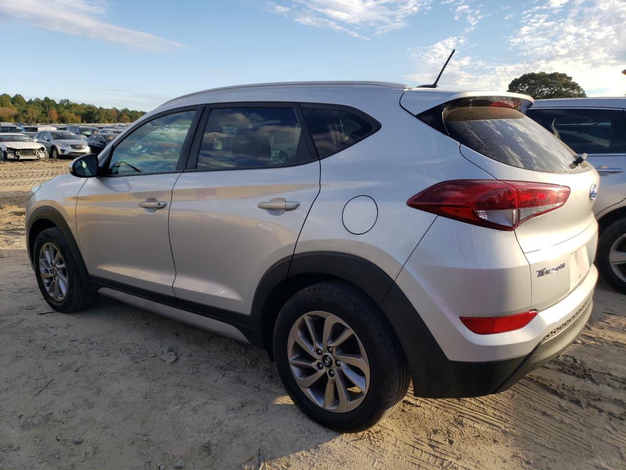Image 2 of 2017 HYUNDAI TUCSON LIMITED 2017 with VIN KM8J33A47HU432986