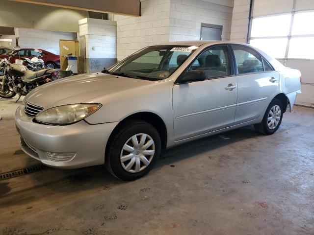 Obraz 1 z 2005 TOYOTA CAMRY LE 2005 z VIN 4T1BE32K65U015902