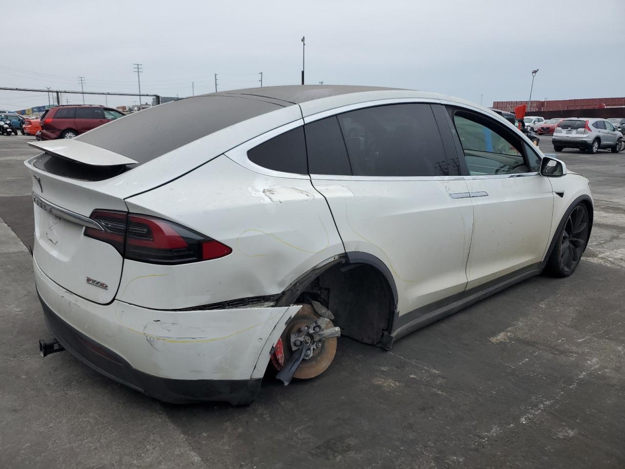 Изображение 3 2017 TESLA MODEL X  2017 с VIN 5YJXCDE40HF055814
