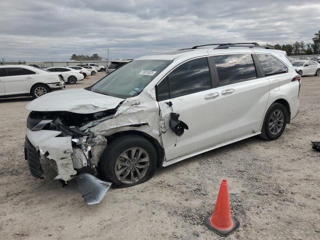Obraz 1 z 2022 TOYOTA SIENNA XLE 2022 z VIN 5TDYRKEC8NS120236