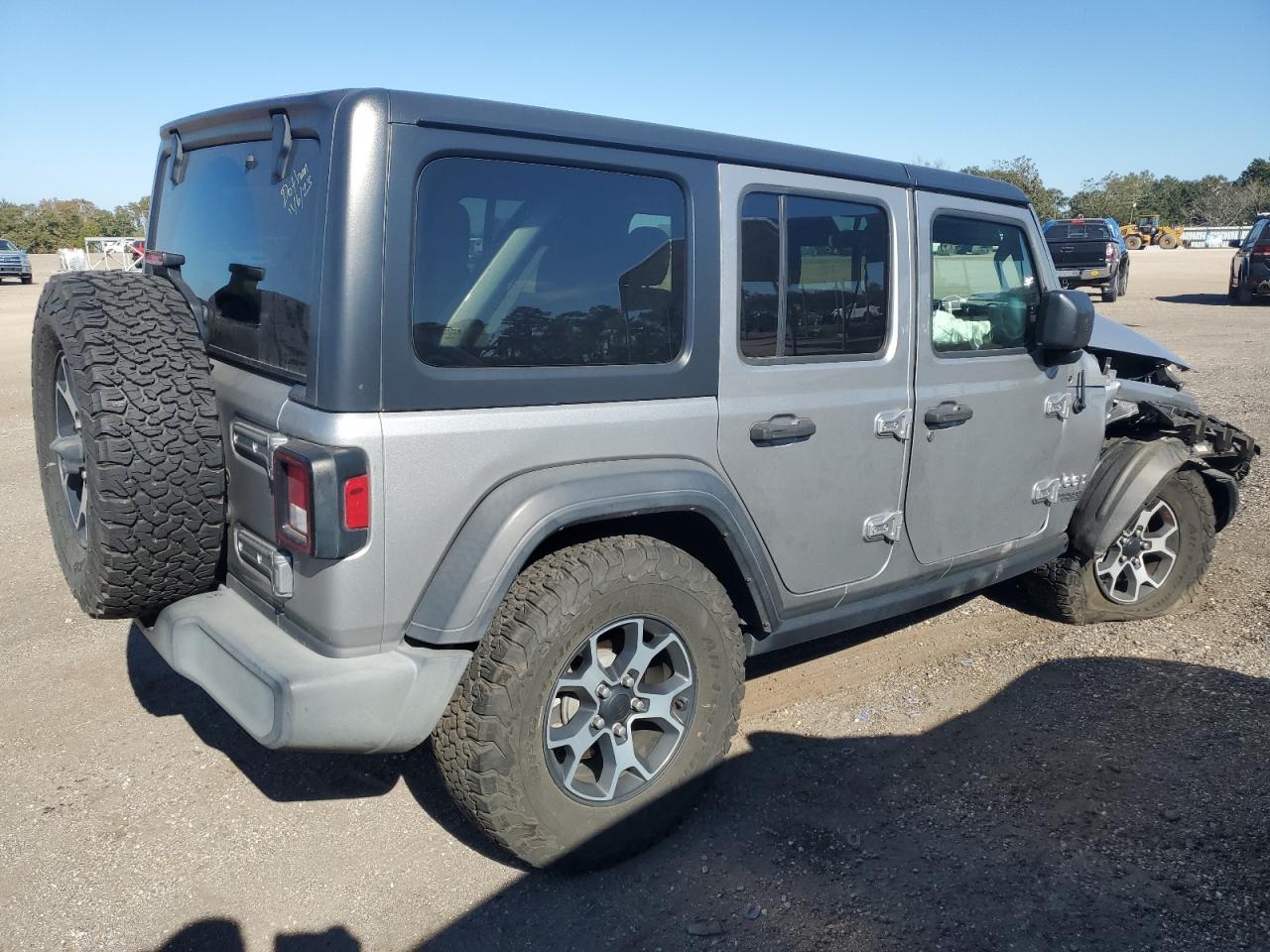 Image 3 of 2018 JEEP WRANGLER UNLIMITED SPORT 2018 with VIN 1C4HJXDN9JW202266
