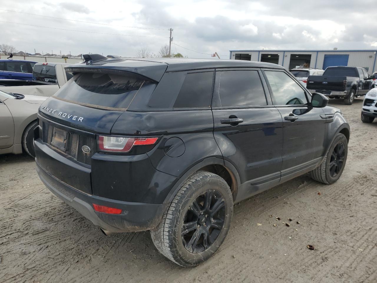 Image 3 of 2018 LAND ROVER RANGE ROVER EVOQUE SE 2018 with VIN SALVP2RX0JH299997