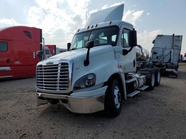 Image 2 of 2017 FREIGHTLINER CASCADIA 125  2017 with VIN 3AKJGEDV1HSJG9868