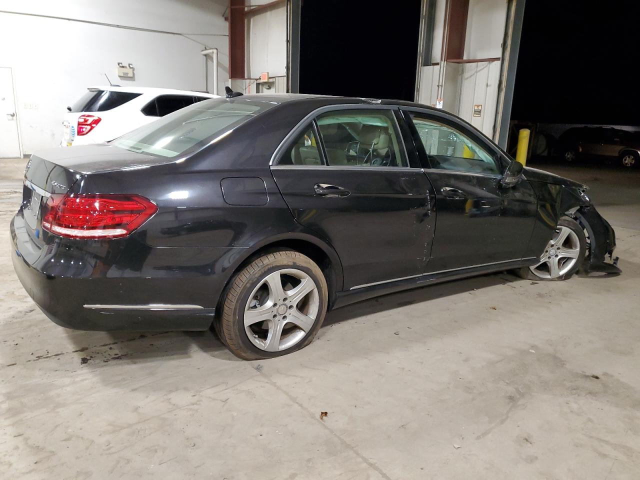 Изображение 3 2016 MERCEDES-BENZ E 350 4MATIC 2016 с VIN WDDHF8JB1GB178004