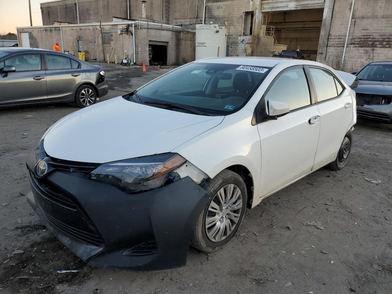 Obraz 1 z 2017 TOYOTA COROLLA L 2017 z VIN 5YFBURHE0HP581616