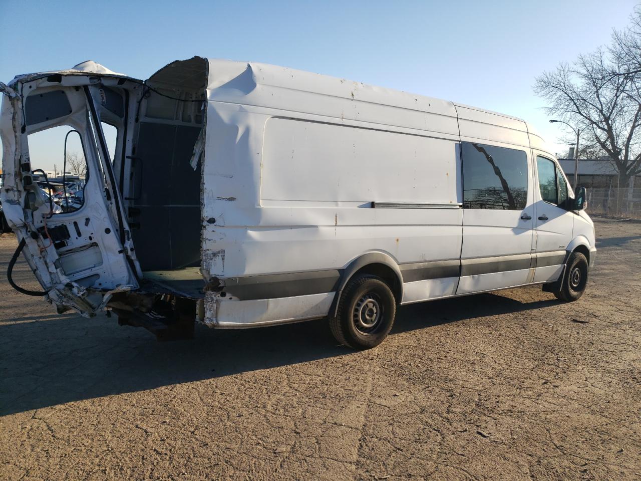 Image 3 of 2015 MERCEDES-BENZ SPRINTER 2500 2015 with VIN WD3PE8DC1FP142239