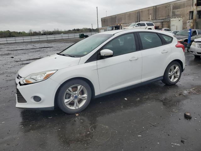 Image 1 of 2014 FORD FOCUS SE 2014 with VIN 1FADP3K22EL257525