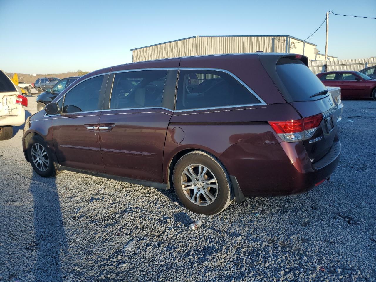 Image 2 of 2015 HONDA ODYSSEY EXL 2015 with VIN 5FNRL5H69FB031987