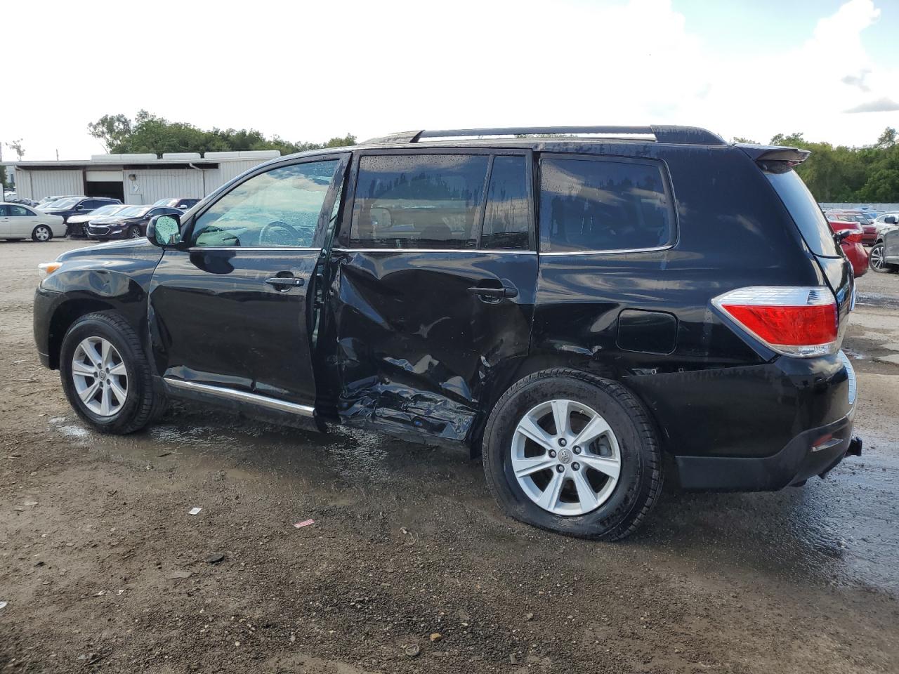 Image 2 of 2012 TOYOTA HIGHLANDER BASE 2012 with VIN 5TDZK3EH5CS078843