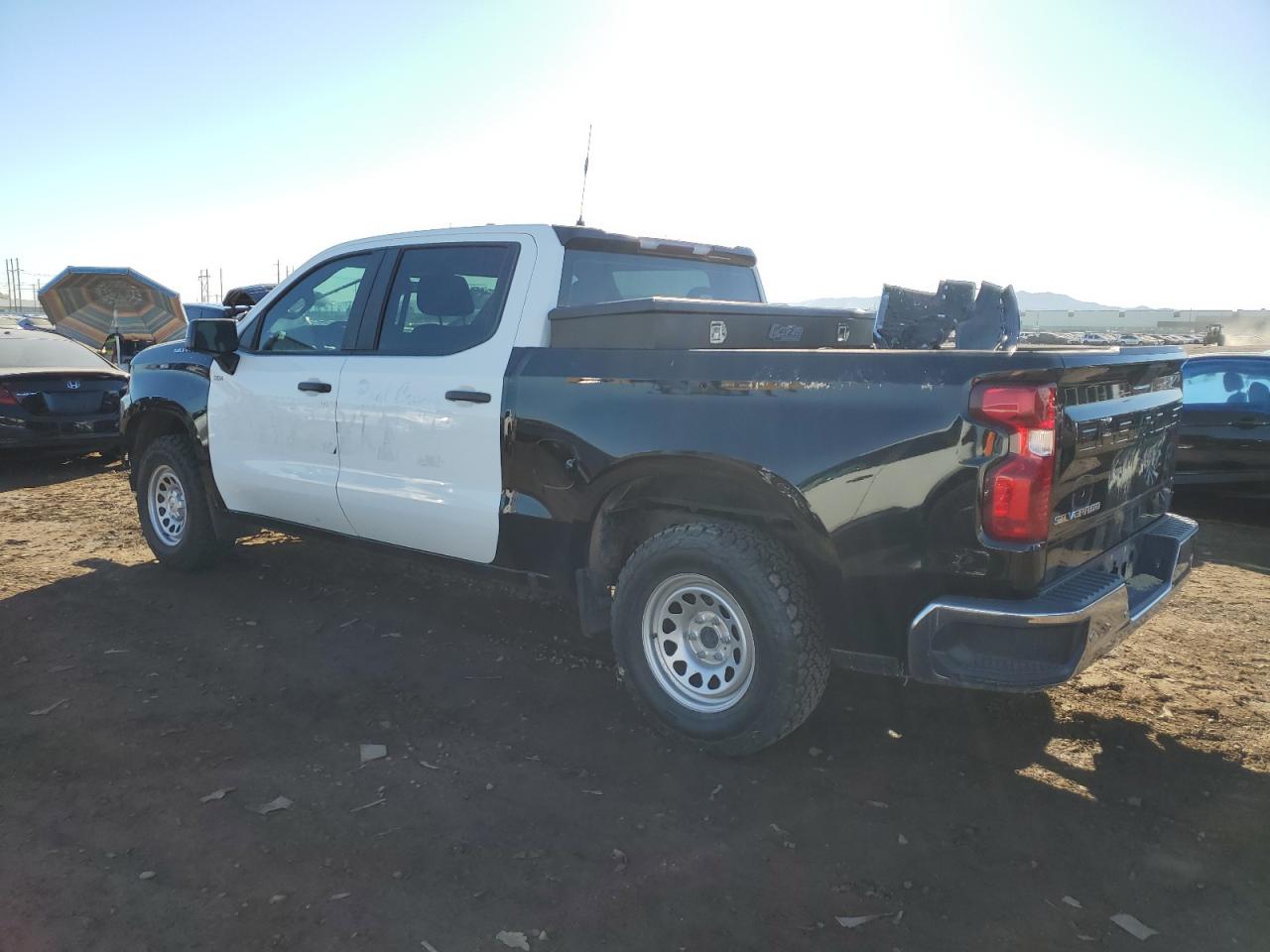 Obraz 2 z 2020 CHEVROLET SILVERADO K1500 2020 z VIN 3GCUYAEF3LG191331