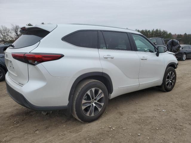 Image 3 of 2023 TOYOTA HIGHLANDER L 2023 with VIN 5TDKDRBH5PS010034