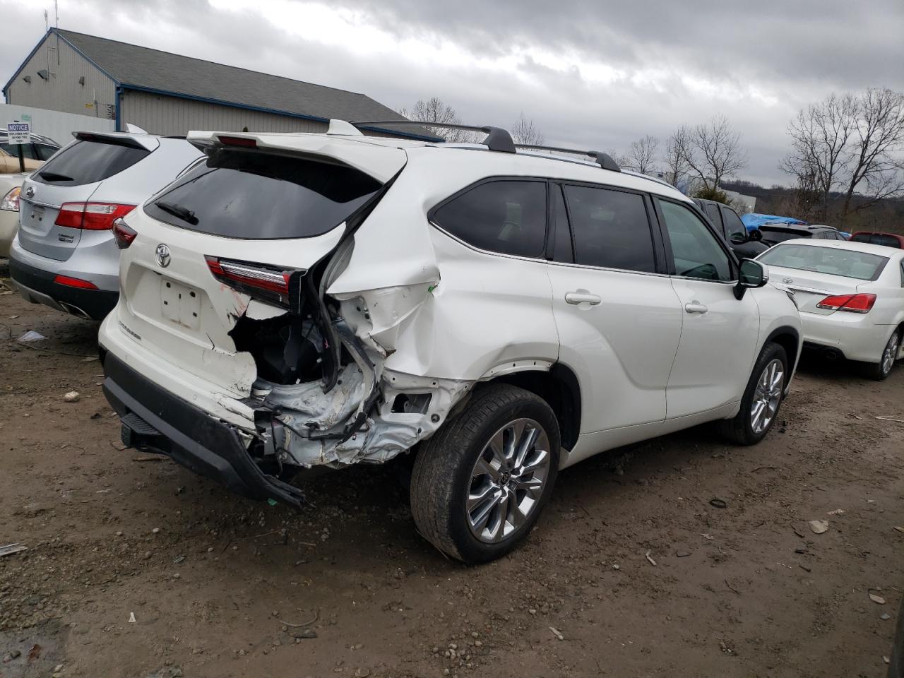 Obraz 3 z 2021 TOYOTA HIGHLANDER LIMITED 2021 z VIN 5TDYZRAHXMS033897