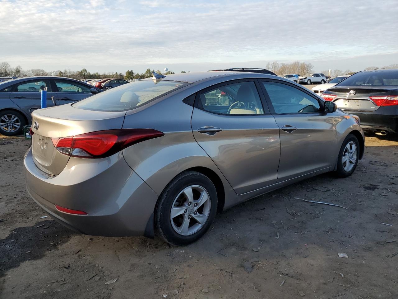 Изображение 3 2014 HYUNDAI ELANTRA SE 2014 с VIN 5NPDH4AE7EH534103
