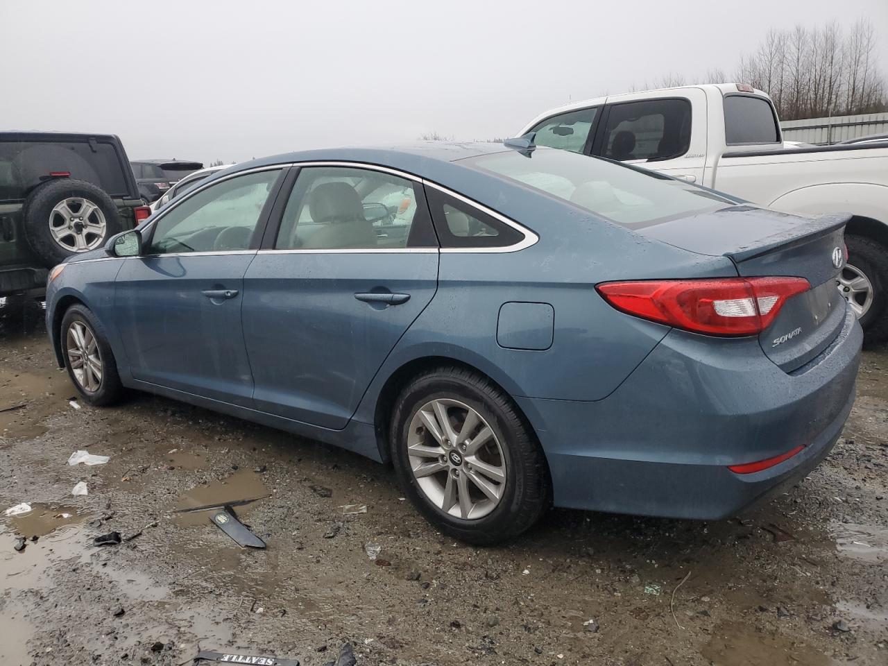 Image 2 of 2015 HYUNDAI SONATA SE 2015 with VIN 5NPE24AF2FH154800