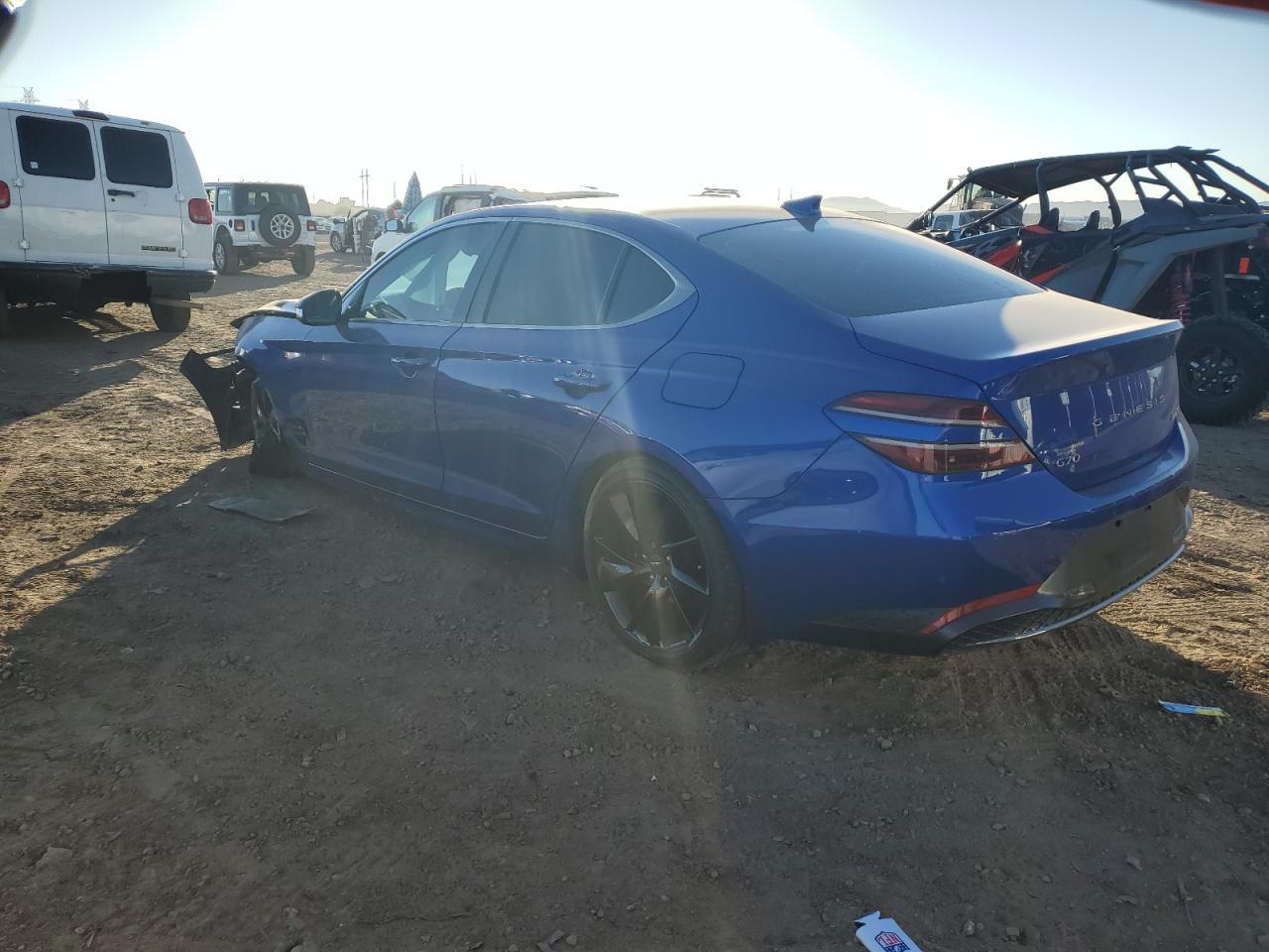 Изображение 2 2023 GENESIS G70 BASE 2023 с VIN KMTG34TA4PU105372