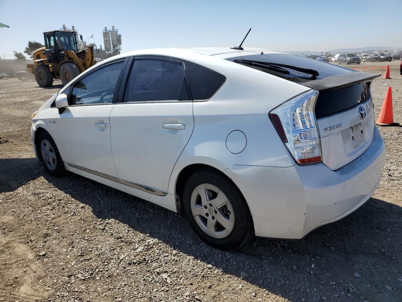 Obraz 2 z 2011 TOYOTA PRIUS  2011 z VIN JTDKN3DUXB5369074