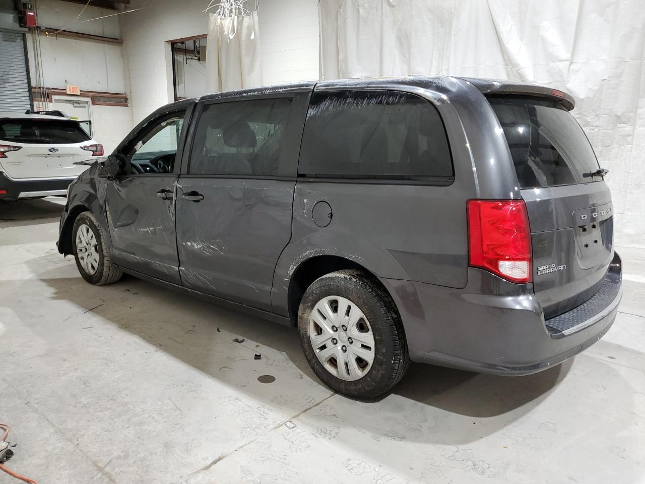 Image 2 of 2018 DODGE GRAND CARAVAN SE 2018 with VIN 2C4RDGBG1JR160698