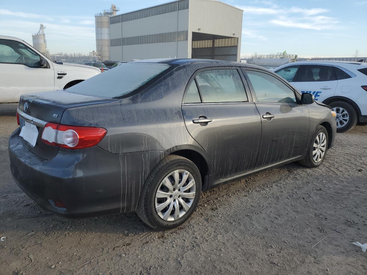 Image 3 of 2013 TOYOTA COROLLA BASE 2013 with VIN 2T1BU4EE4DC075921