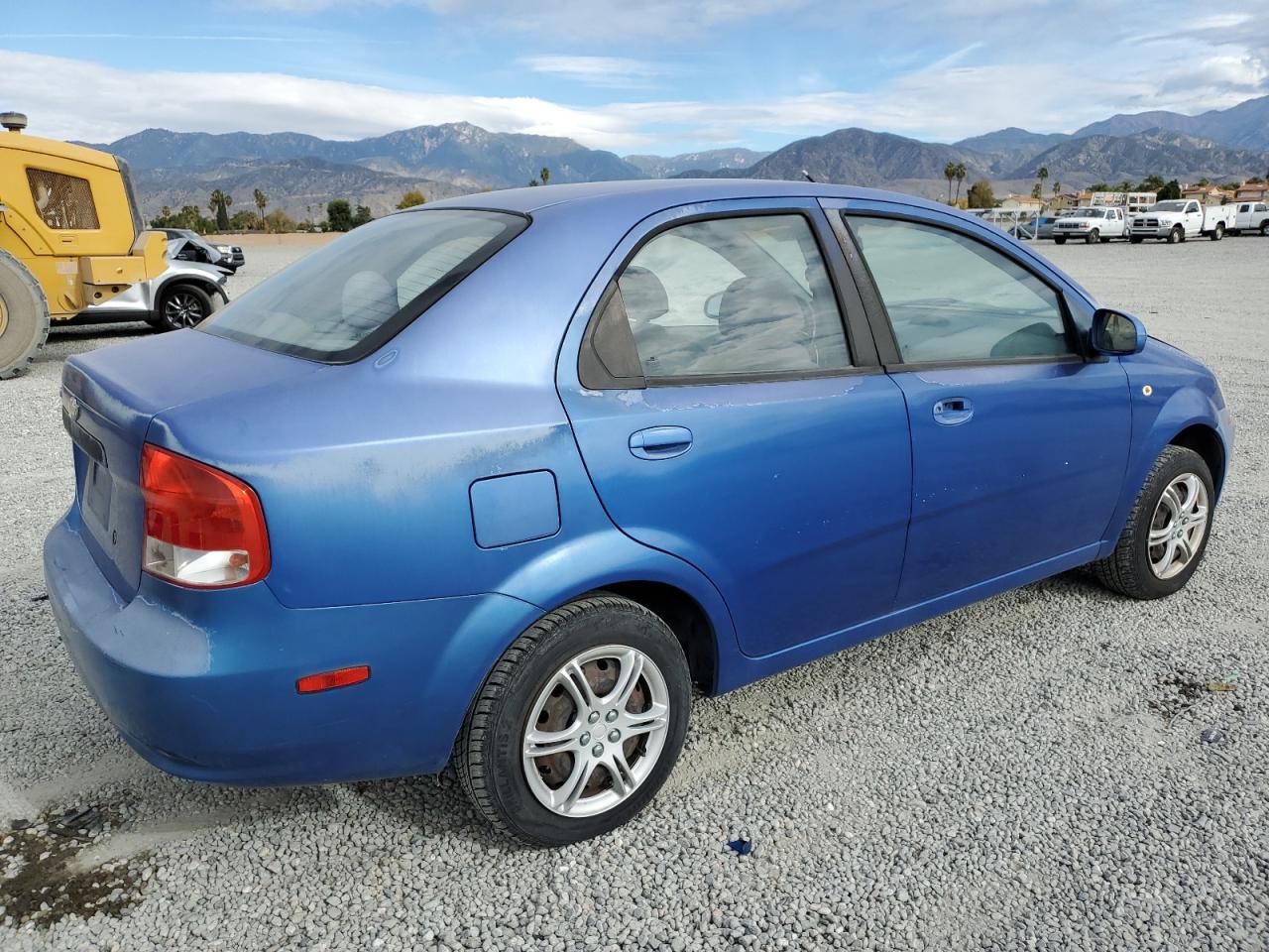 Obraz 3 z 2005 CHEVROLET AVEO BASE 2005 z VIN KL1TD52685B324204