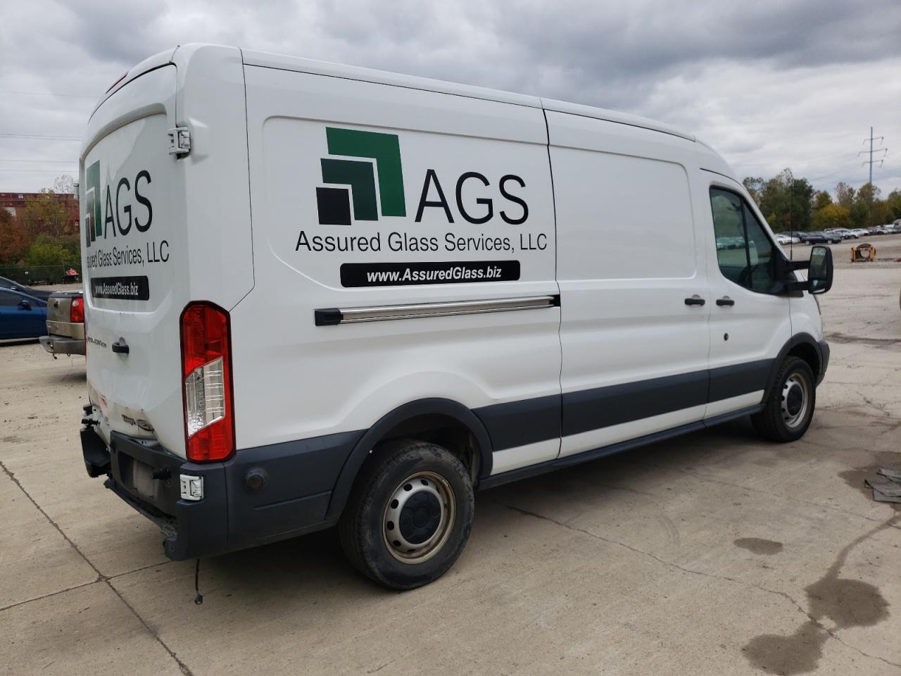 Image 3 of 2017 FORD TRANSIT T-250 2017 with VIN 1FTYR2CM2HKA96328