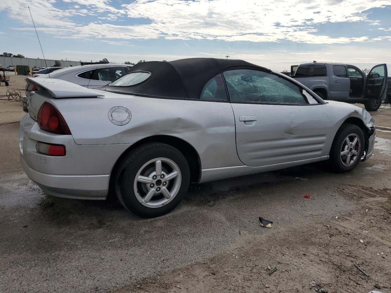 Obraz 3 z 2002 MITSUBISHI ECLIPSE SPYDER GS 2002 z VIN 4A3AE45G92E074085