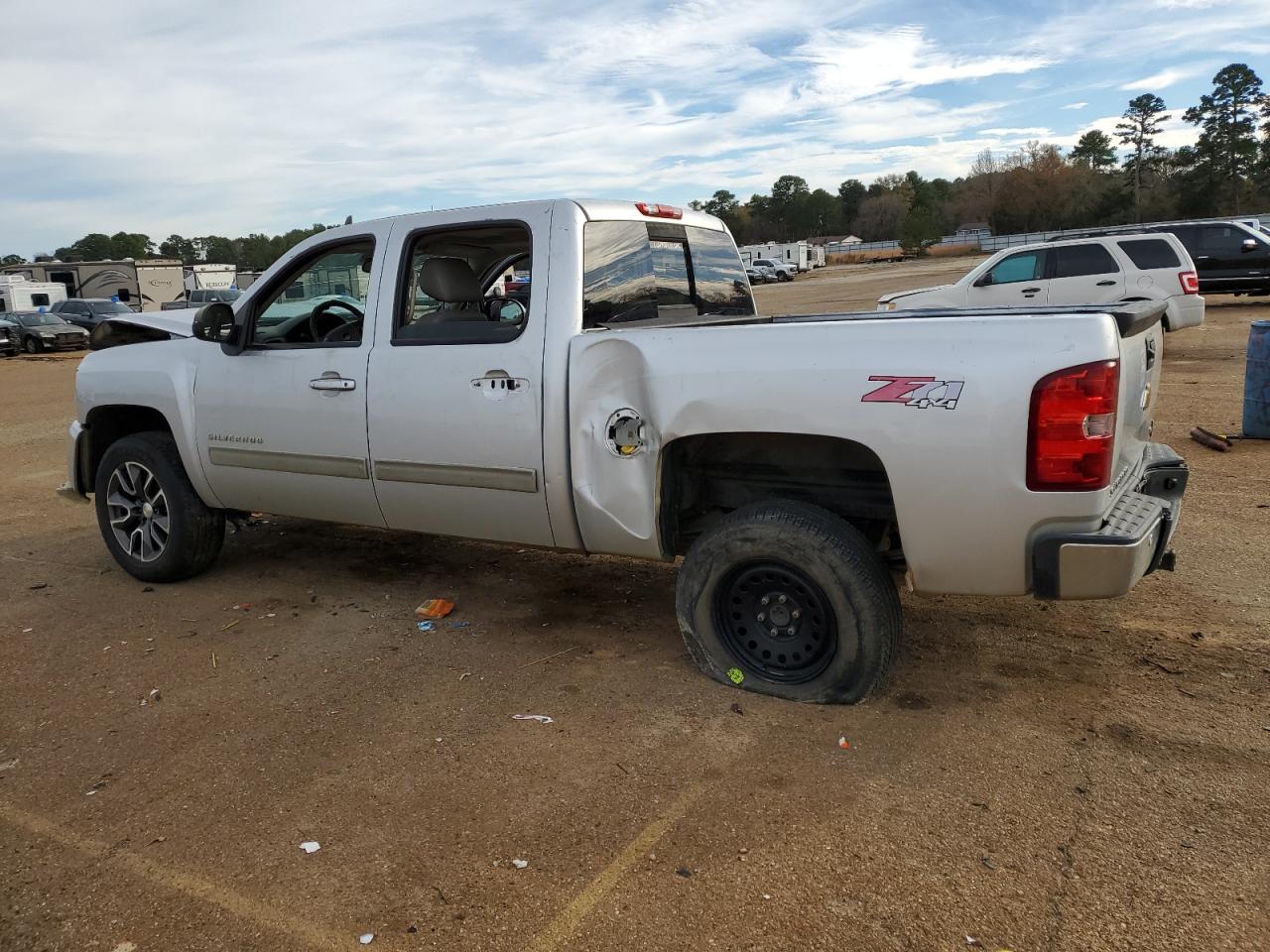 Image 2 of 2013 CHEVROLET SILVERADO K1500 LTZ 2013 with VIN 3GCPKTE26DG305590