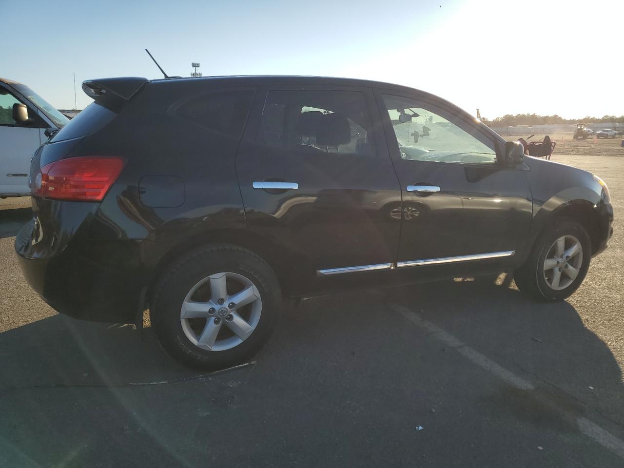 Image 3 of 2013 NISSAN ROGUE S 2013 with VIN JN8AS5MV0DW101564