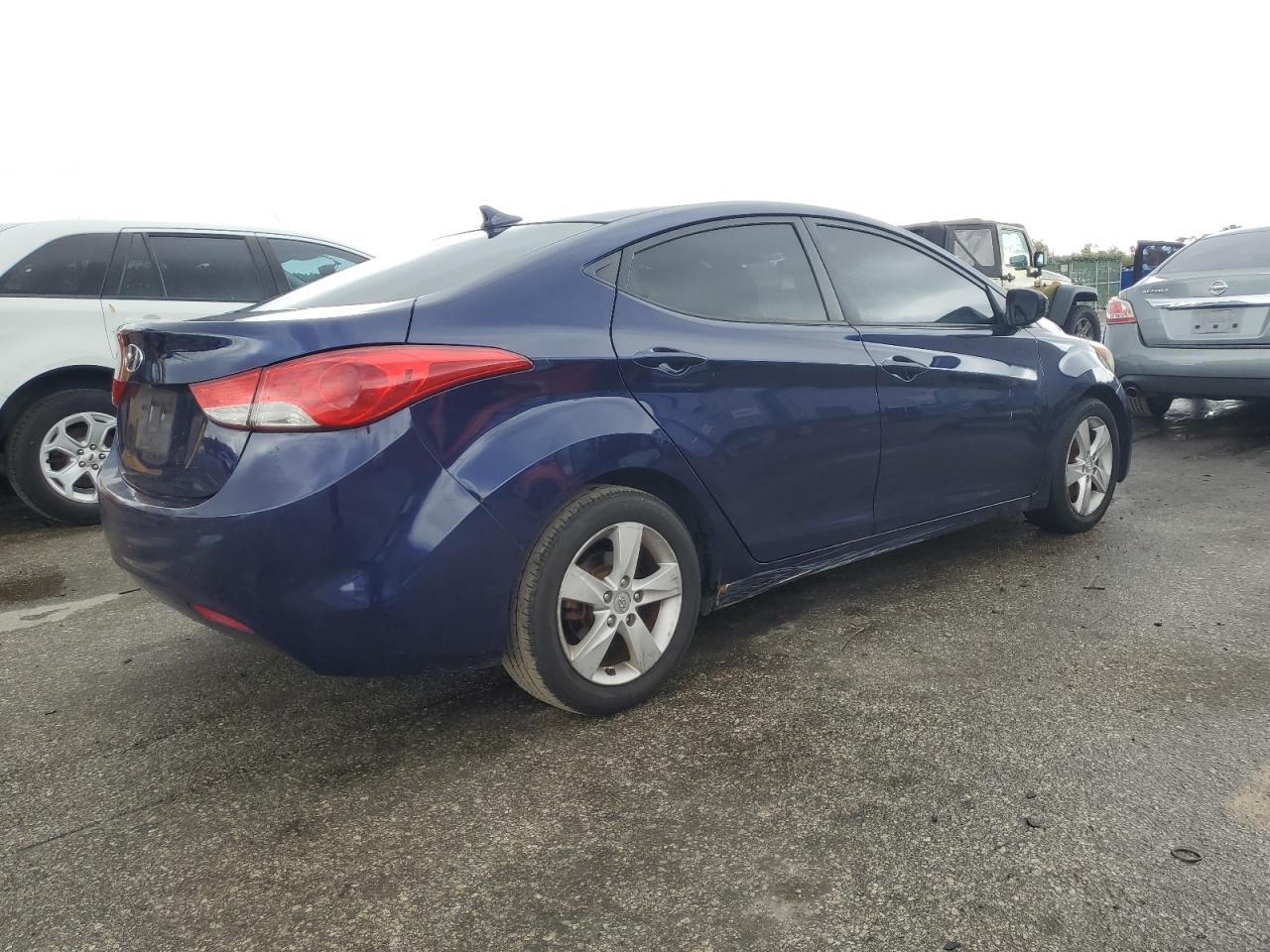 Image 3 of 2013 HYUNDAI ELANTRA GLS 2013 with VIN 5NPDH4AE0DH356694