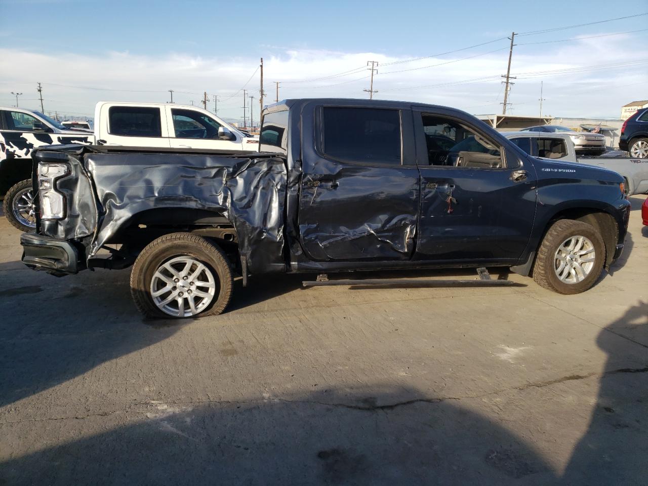 Obraz 3 z Chevrolet Silverado C1500 Rst 2021 z VIN 1GCPWDEK7MZ393785