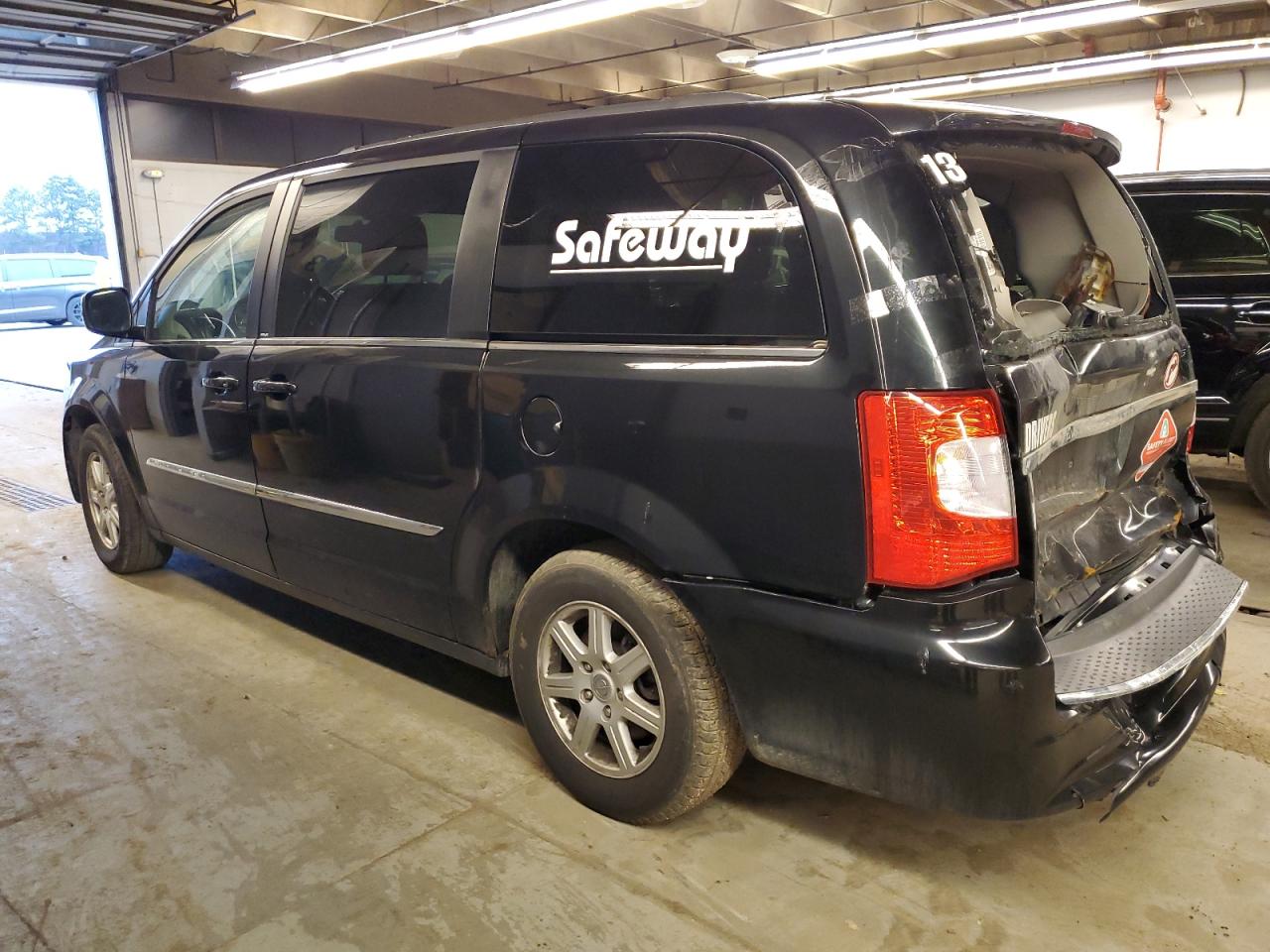 Изображение 2 2011 CHRYSLER TOWN & COUNTRY TOURING 2011 с VIN 2A4RR5DGXBR636817