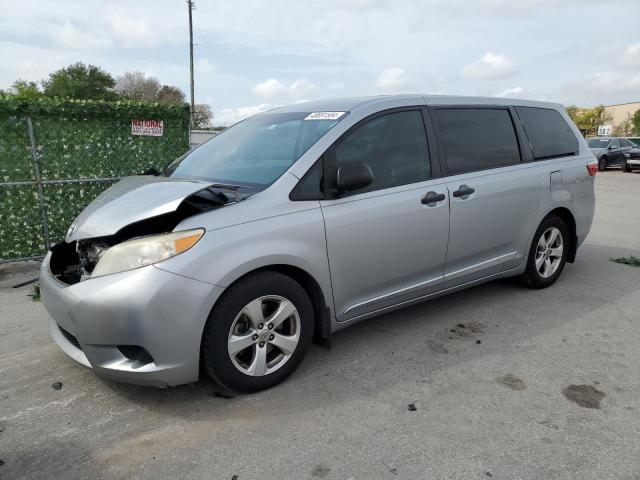 Obraz 1 z 2015 TOYOTA SIENNA  2015 z VIN 5TDZK3DC5FS597563