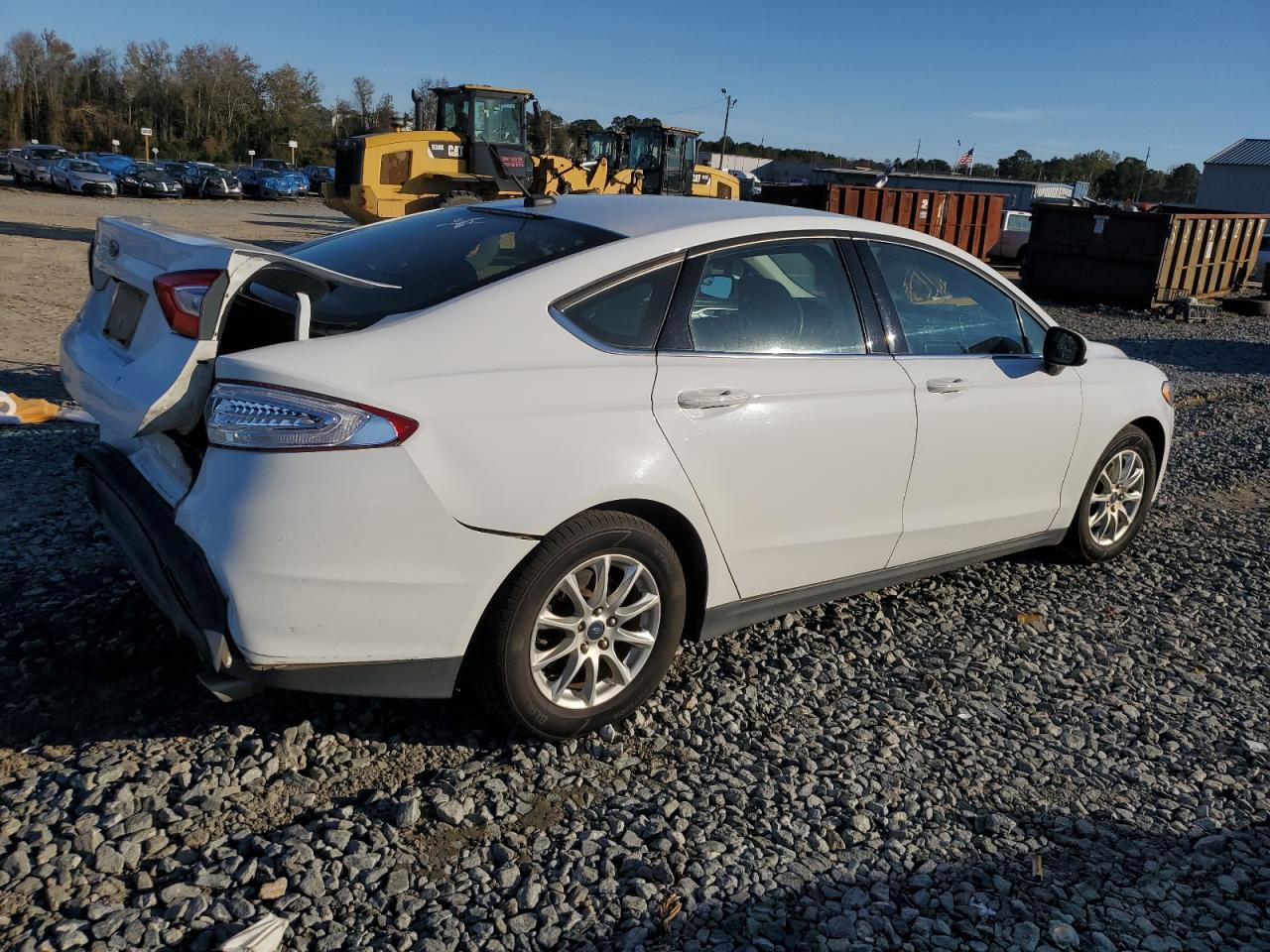 Изображение 3 2016 FORD FUSION S 2016 с VIN 3FA6P0G73GR101896