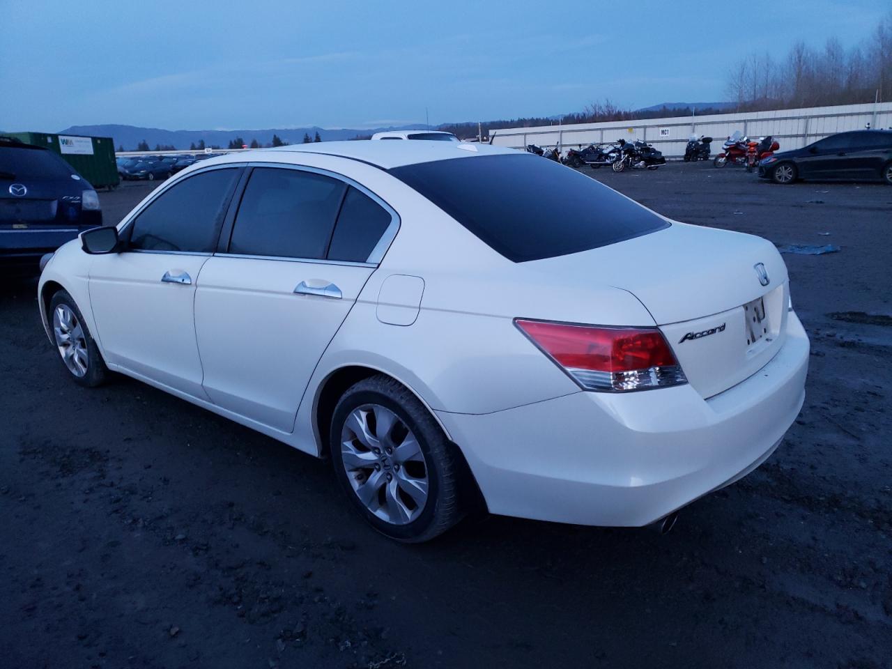 Image 2 of 2008 HONDA ACCORD EXL 2008 with VIN 1HGCP36808A033546