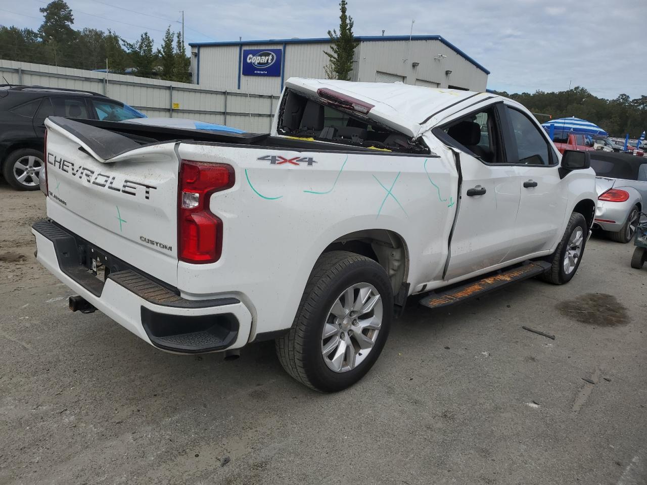 Изображение 3 2022 CHEVROLET SILVERADO LTD K1500 CUSTOM 2022 с VIN 1GCPYBEK6NZ115959