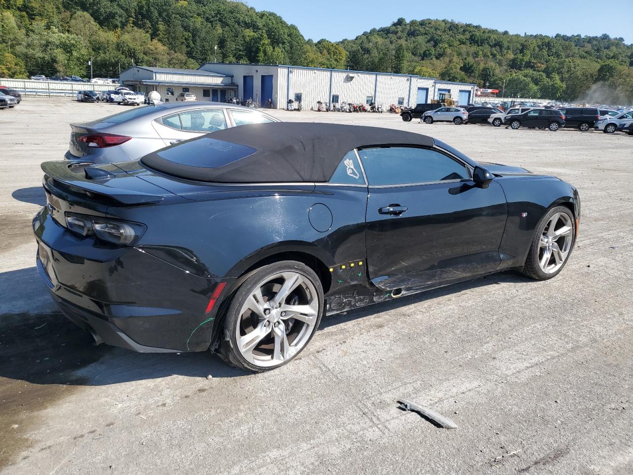 Image 3 of 2020 CHEVROLET CAMARO SS 2020 with VIN 1G1FH3D71L0104831