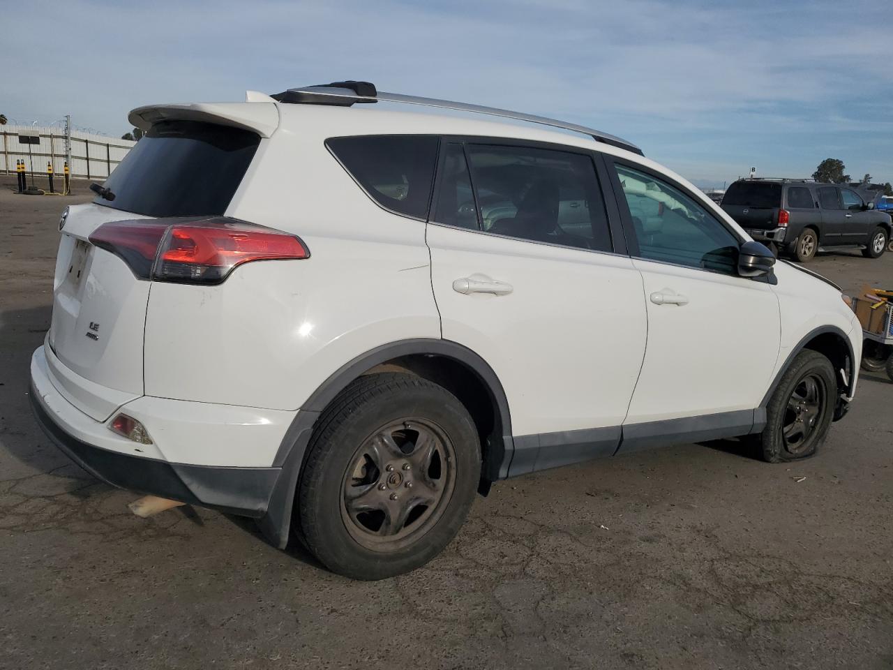 Изображение 3 2016 TOYOTA RAV4 LE 2016 с VIN 2T3BFREV8GW457113