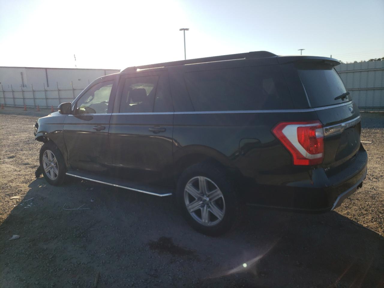 Изображение 2 2018 FORD EXPEDITION MAX XLT 2018 с VIN 1FMJK1JT5JEA14845