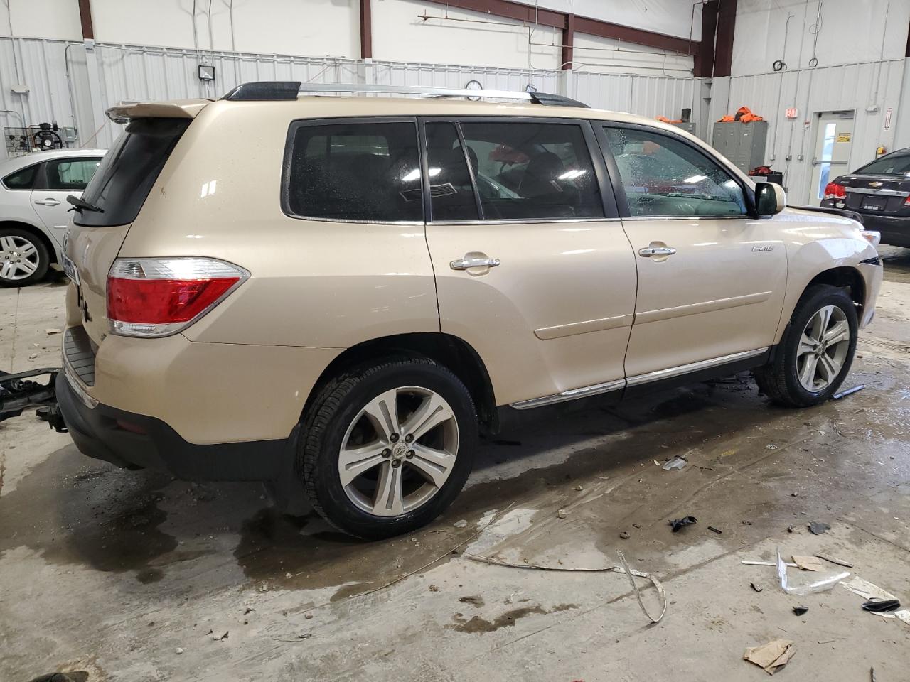 Изображение 3 2013 TOYOTA HIGHLANDER LIMITED 2013 с VIN 5TDDK3EH0DS189053