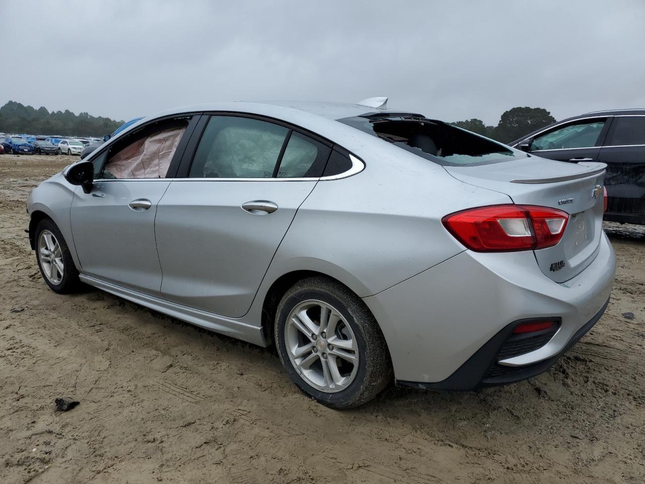 Изображение 2 2018 CHEVROLET CRUZE LT 2018 с VIN 1G1BE5SM1J7196247