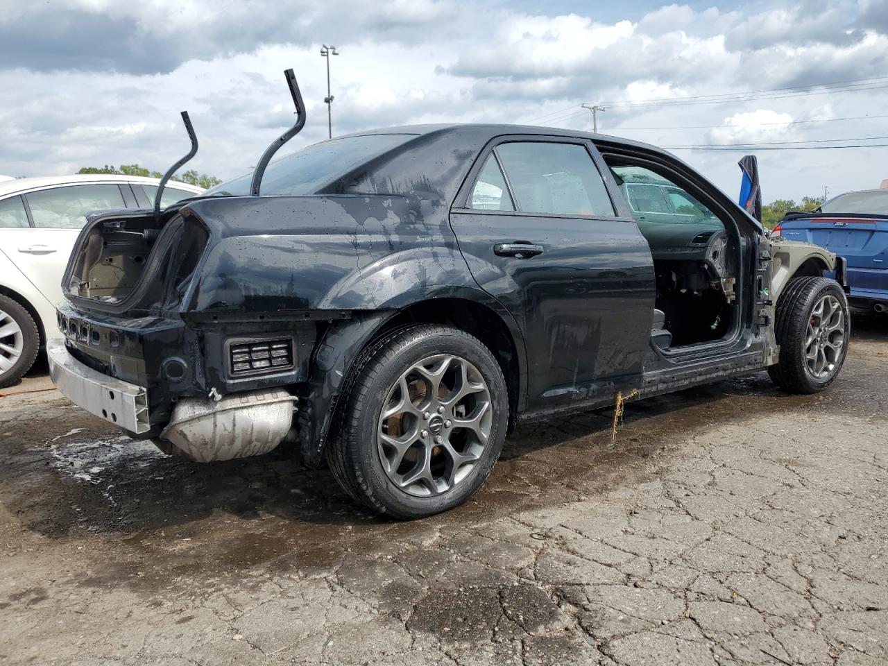 Image 3 of Chrysler 300 S 2018 with VIN 2C3CCAGG7JH149309