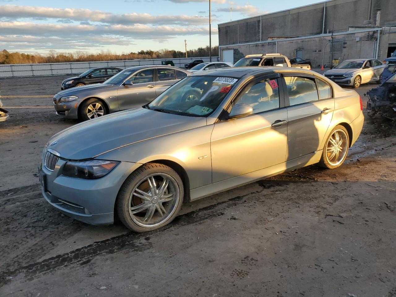 Изображение 1 2006 BMW 325 I 2006 с VIN WBAVB13596KX48950