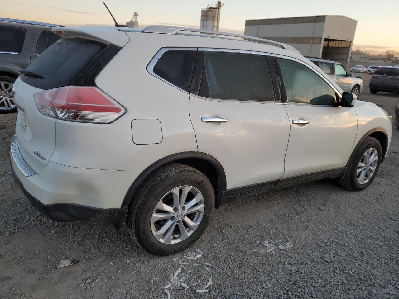 Изображение 3 2016 NISSAN ROGUE S 2016 с VIN KNMAT2MV3GP665201