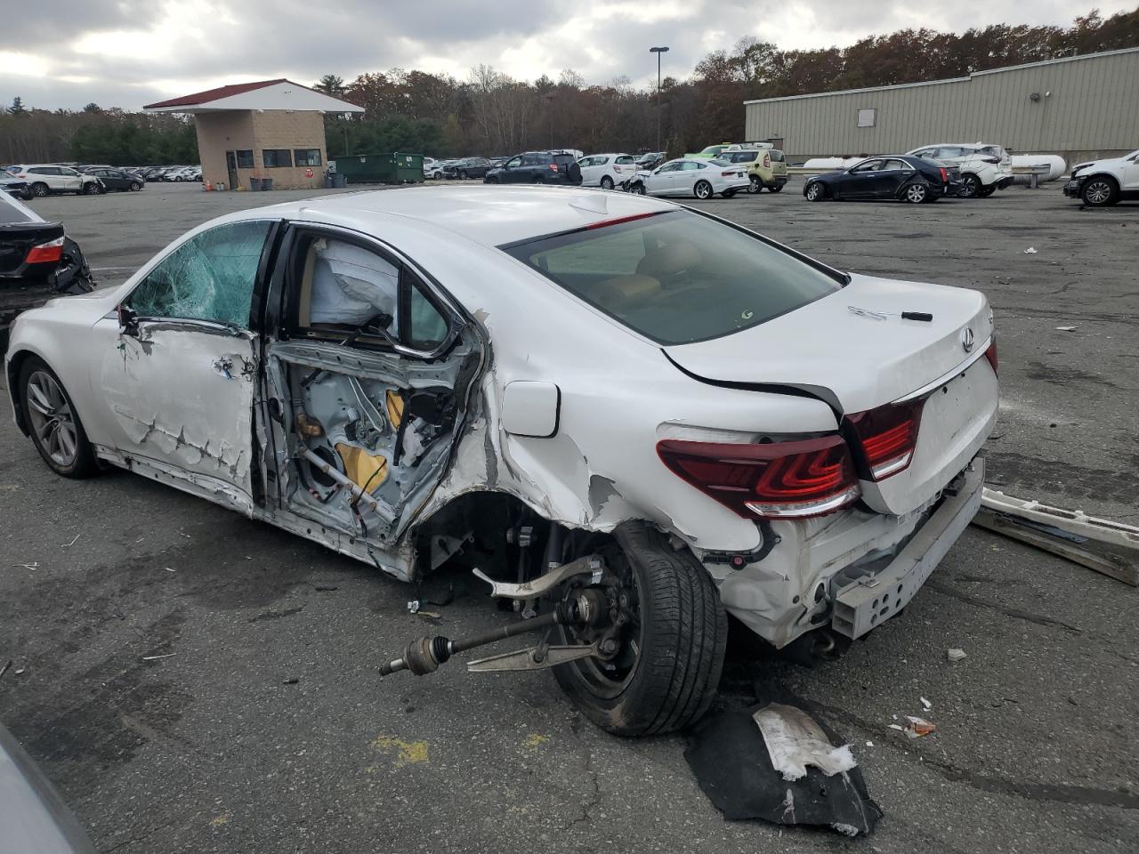 Image 2 of 2016 LEXUS LS 460 2016 with VIN JTHCL5EF8G5026923
