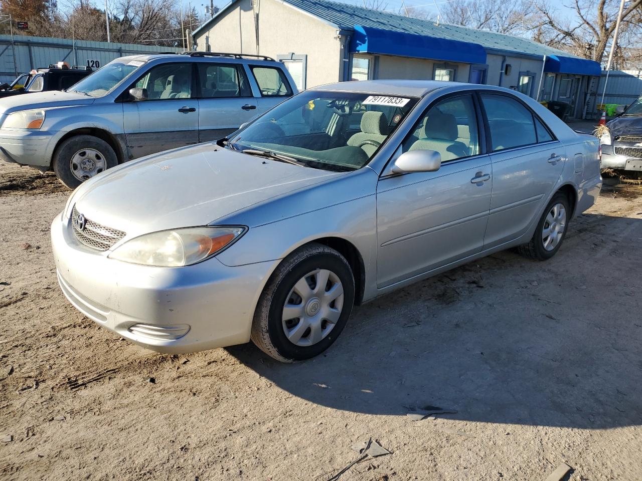 Obraz 1 z 2002 TOYOTA CAMRY LE 2002 z VIN 4T1BE32K12U565147